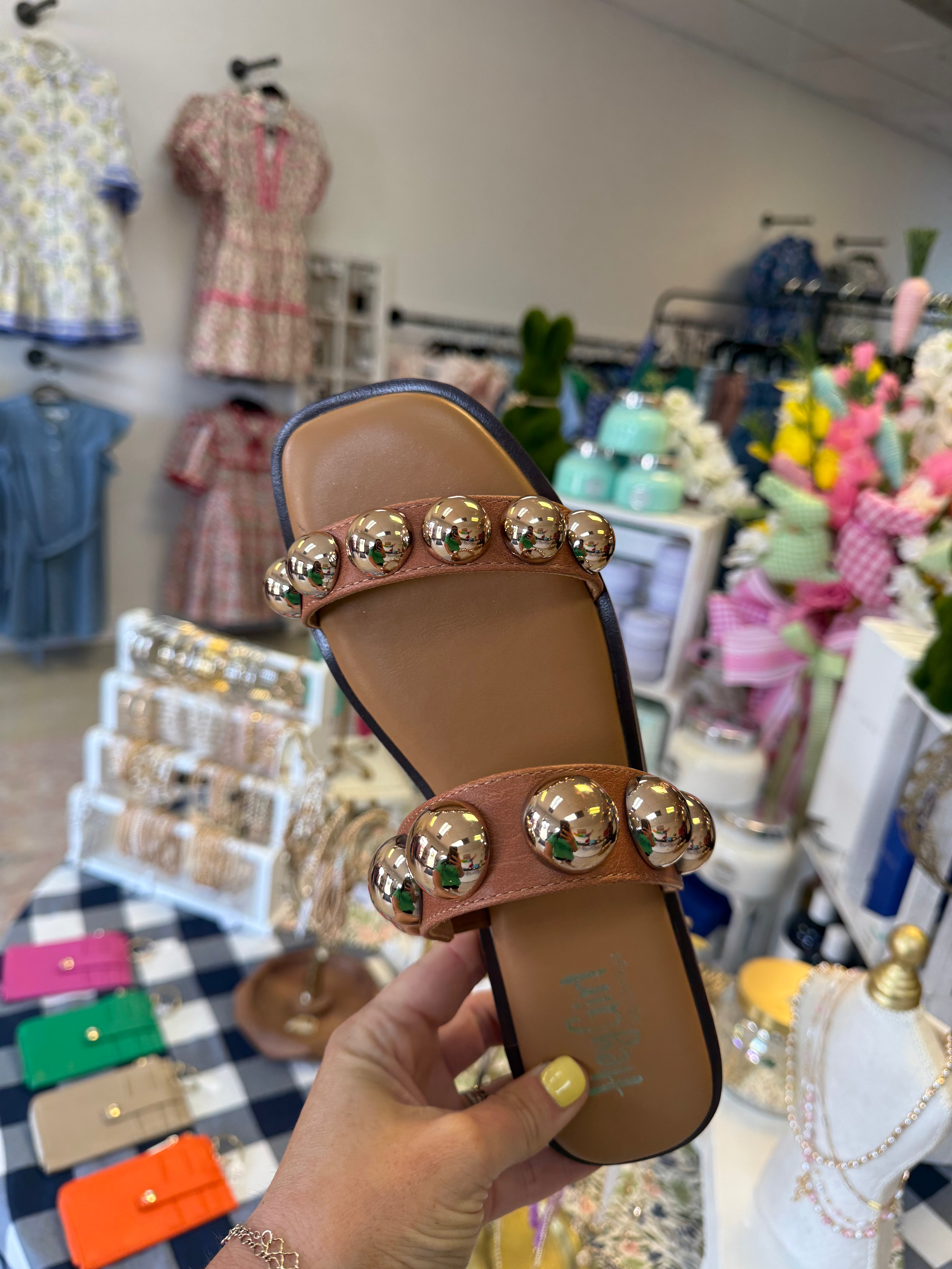 Catch A Buzz Shoe